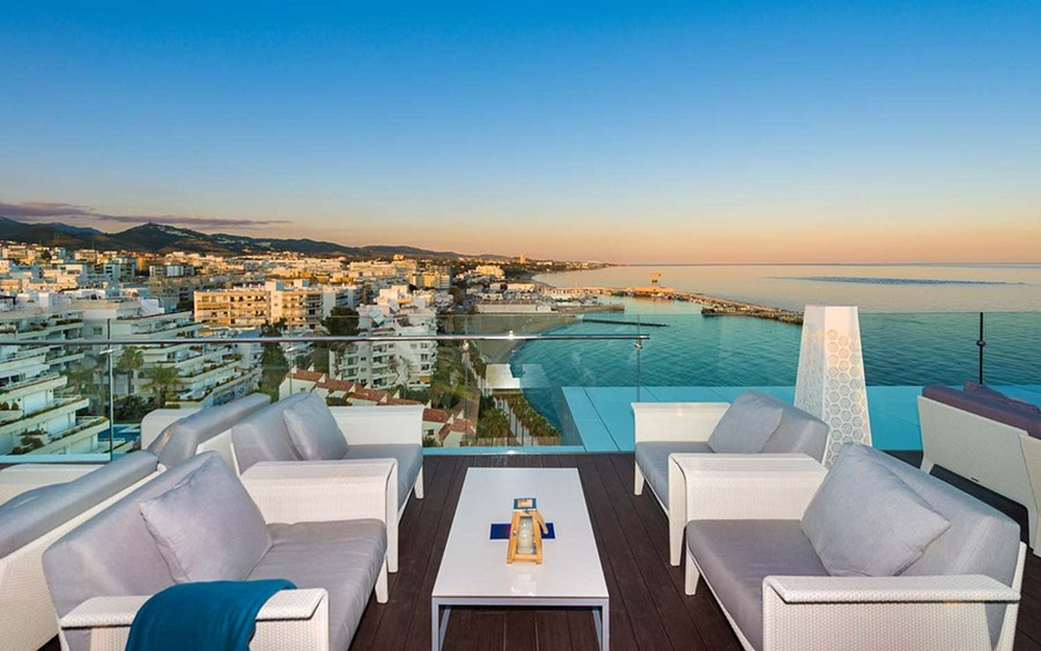Rooftop Bar